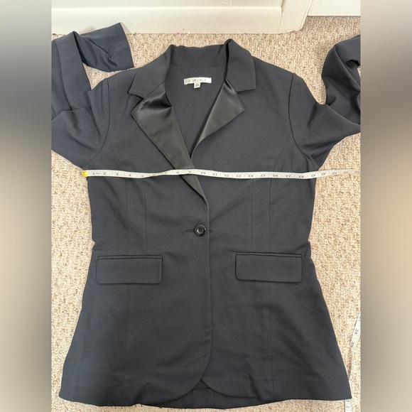 CAbi Black Blazer with Satin Lapel size L - Picture 5 of 7